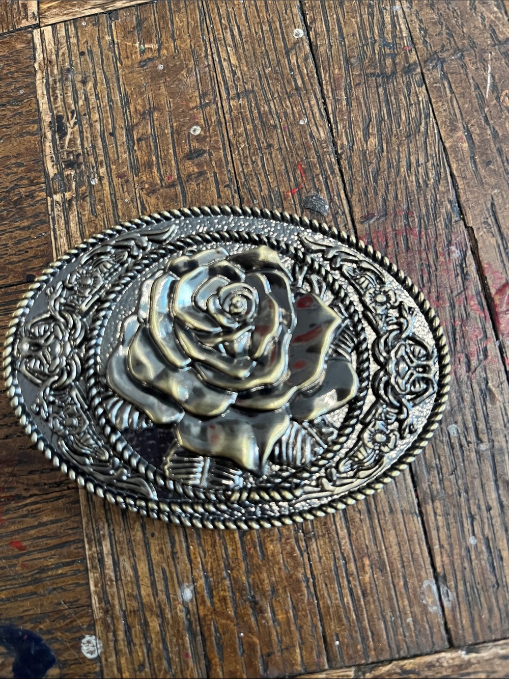 Ornate Metallic Rose Belt Buckle, lighter weight metal